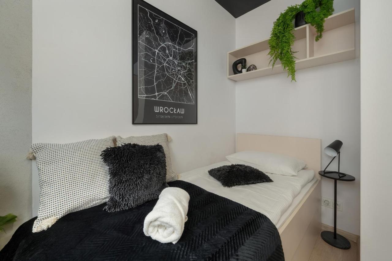 Trendy Studios With Home Office Near Wroclaw Main Station By Noclegi Renters Εξωτερικό φωτογραφία