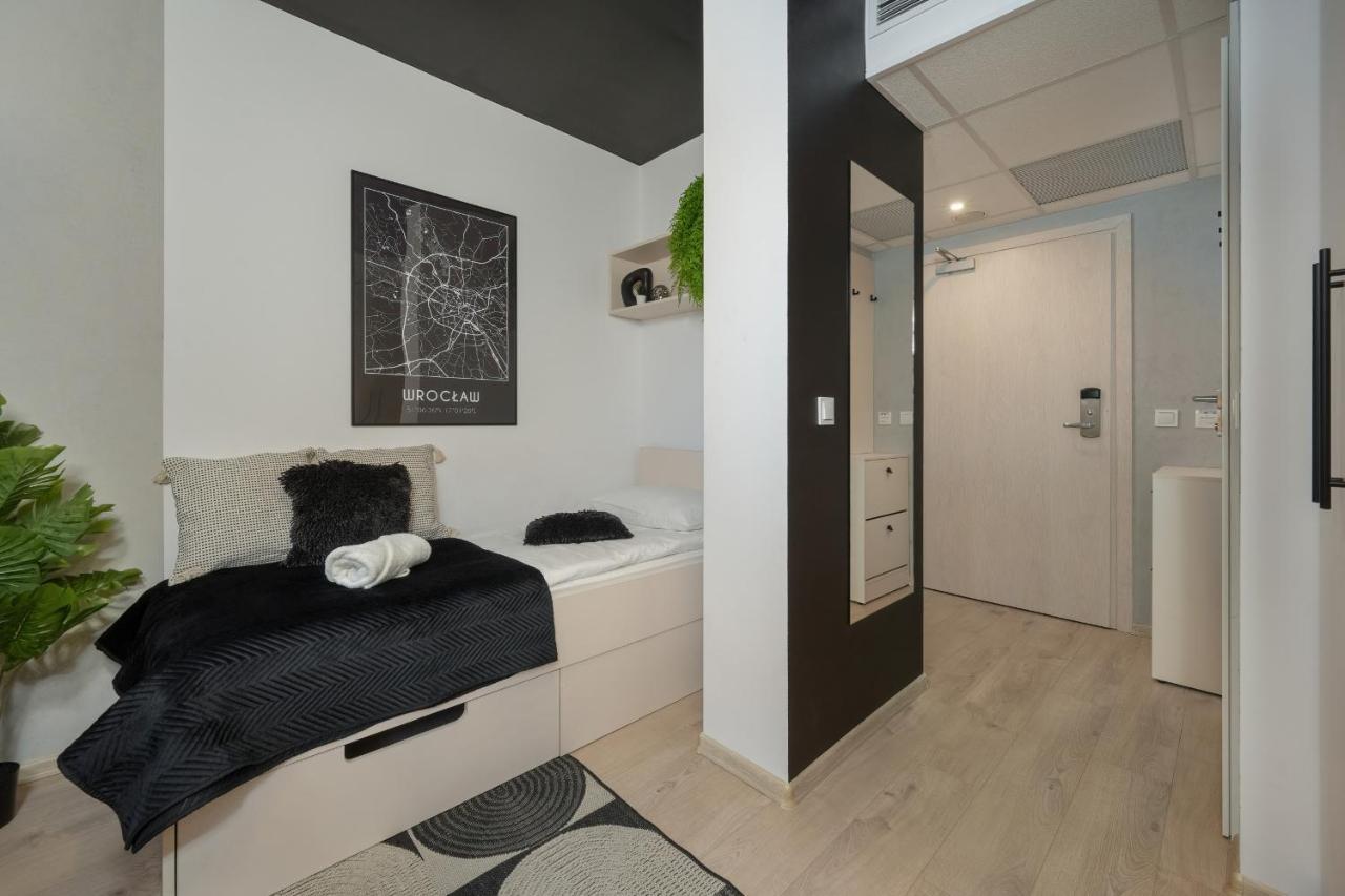 Trendy Studios With Home Office Near Wroclaw Main Station By Noclegi Renters Εξωτερικό φωτογραφία